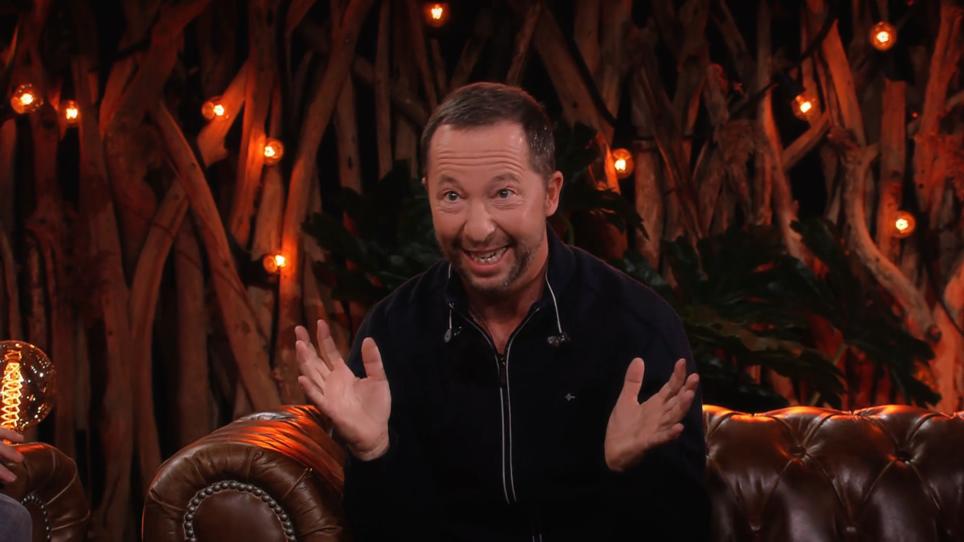 DJ BoBo verzweifelt an Nuras Texten – und fragt seine Kids DJ BoBo verzweifelt an Nuras Texten – und fragt seine Kids