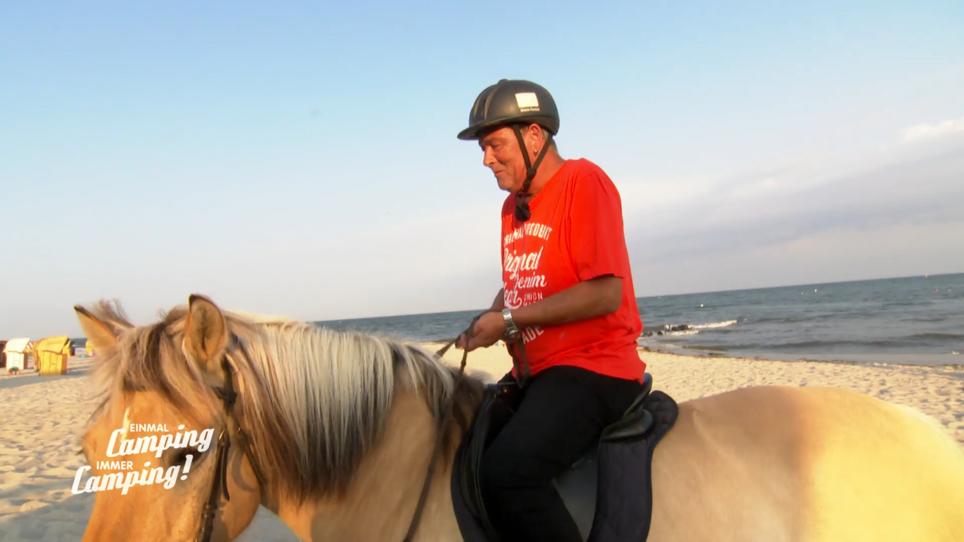 Ralle und Conny reiten Richtung Sonnenuntergang Ralle und Conny reiten Richtung Sonnenuntergang