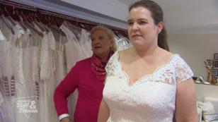 Kim sucht ein schmeichelndes Modell Kim sucht ein schmeichelndes Modell
