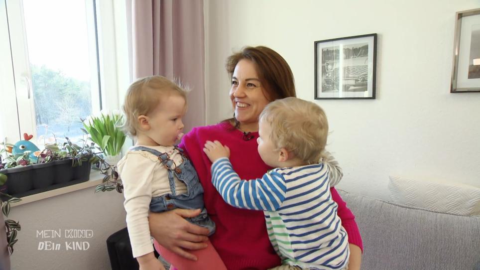 Gemeinsam hüpfen und toben gehört dazu Gemeinsam hüpfen und toben gehört dazu