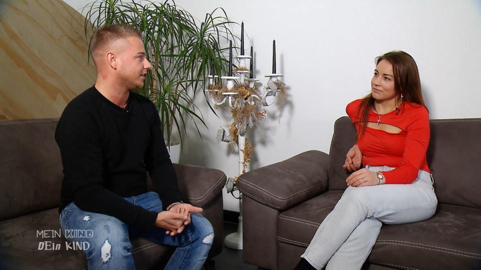Robert fühlt sich angegriffen von Yuliia Robert fühlt sich angegriffen von Yuliia