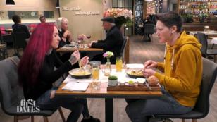 Jessica und Vanessa könnten nicht unterschiedlicher sein! Jessica und Vanessa könnten nicht unterschiedlicher sein!