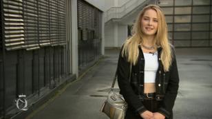 Eveline kennt sich mit Kameras aus Eveline kennt sich mit Kameras aus