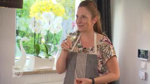 Nadja erfährt den Dinner-Stress am eigenen Leib Nadja erfährt den Dinner-Stress am eigenen Leib