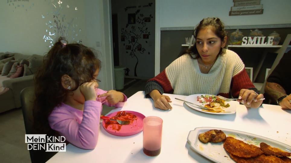 Bei Sanela gibt es 7 Tage die Woche Fleisch! Bei Sanela gibt es 7 Tage die Woche Fleisch!
