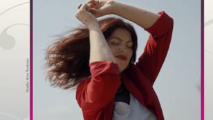 Nanée schreibt einen starken Song der Mut macht Nanée schreibt einen starken Song der Mut macht
