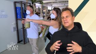 Papa Klaus hat die Finanzen im Blick Papa Klaus hat die Finanzen im Blick