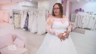 Der Bauch ist kaschiert und eine Taille ist auch da Der Bauch ist kaschiert und eine Taille ist auch da