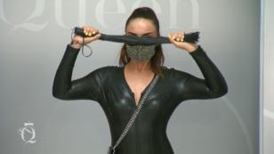 Catwoman auf dem Laufsteg Catwoman auf dem Laufsteg