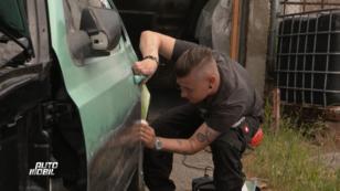 Olli will mit seinem Golf Rennen fahren Olli will mit seinem Golf Rennen fahren