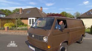 Autodoktoren auf Tour mit altem VW Bus Autodoktoren auf Tour mit altem VW Bus