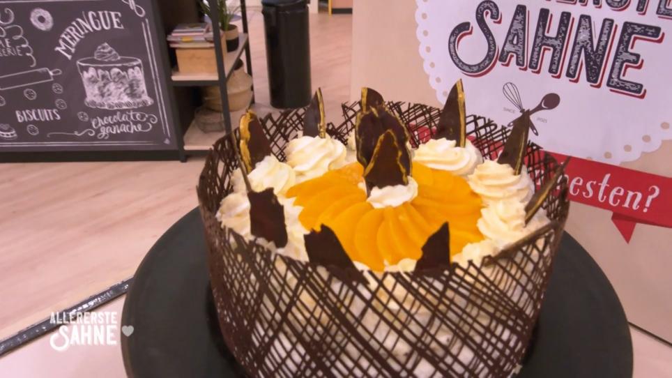 Pfirsichcremetorte à la Julia Pfirsichcremetorte à la Julia