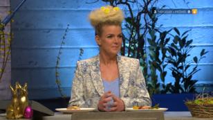Mirja Boes überrascht als Osternest Mirja Boes überrascht als Osternest