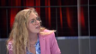 Sabrina hat eine BH-Frage ... Sabrina hat eine BH-Frage ...