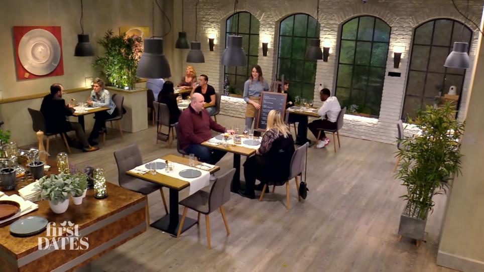 Florian findet es mega süß, dass Jenny lispelt Florian findet es mega süß, dass Jenny lispelt