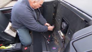 "Da musst du ja das ganze Auto auseinandernehmen!" "Da musst du ja das ganze Auto auseinandernehmen!"
