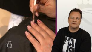 Der Friseur hat nicht den passenden Nagellack Der Friseur hat nicht den passenden Nagellack