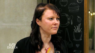Bei Stefi kommt Toni eher wie ein Kumpel daher Bei Stefi kommt Toni eher wie ein Kumpel daher