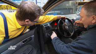 Ein VW Touran hat Probleme mit der Servolenkung Ein VW Touran hat Probleme mit der Servolenkung