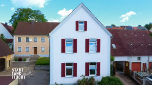 Es wartet ein imposantes Haus Es wartet ein imposantes Haus