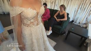 "Ein ganz besonderes Kleid" "Ein ganz besonderes Kleid"