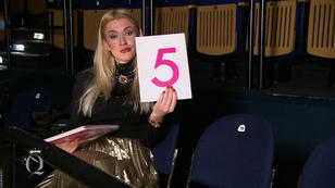 Iryna packt ihre Kritik-Liste aus Iryna packt ihre Kritik-Liste aus
