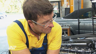 Ist etwas in den Motor gefallen? Ist etwas in den Motor gefallen?