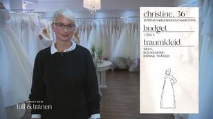 Christine möchte auch mit kurzen Haaren feminin wirken Christine möchte auch mit kurzen Haaren feminin wirken