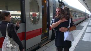 Amalia und Alexandros lernen sich endlich richtig kennen Amalia und Alexandros lernen sich endlich richtig kennen