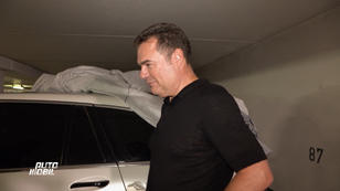 Karl Heinz gibt seinen Wagen nur ungern ab Karl Heinz gibt seinen Wagen nur ungern ab