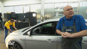Schon zahlreiche Reparaturen beim Ford Schon zahlreiche Reparaturen beim Ford