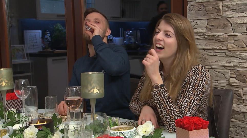 "Das ist ´ne feuchtfröhliche Runde!" "Das ist ´ne feuchtfröhliche Runde!"