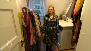 Nadja hat schon ein passendes Kleid im Schrank Nadja hat schon ein passendes Kleid im Schrank
