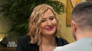 Daniela möchte Björn die Welt zeigen Daniela möchte Björn die Welt zeigen