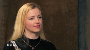 Julia sucht einen großen Beschützer Julia sucht einen großen Beschützer