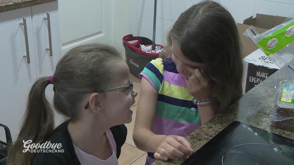 Die Kinder der Charmis haben ihren ersten Schultag Die Kinder der Charmis haben ihren ersten Schultag