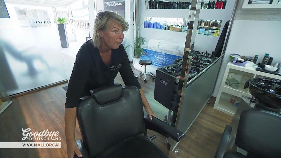 Andrea hübscht den Salon auf Andrea hübscht den Salon auf
