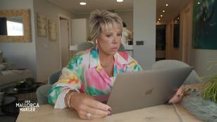 Silke macht einen Online-Sprachkurs Silke macht einen Online-Sprachkurs
