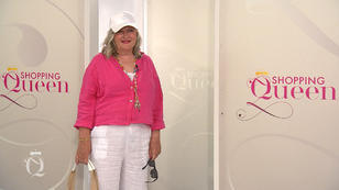 Angelikas Outfit hat einige Makel Angelikas Outfit hat einige Makel