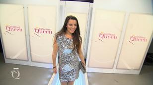 Kerstin im aufregenden Glitzerkleid Kerstin im aufregenden Glitzerkleid