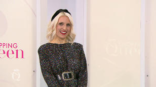 Zu viel Glitzer bei Showgirl Sonja? Zu viel Glitzer bei Showgirl Sonja?