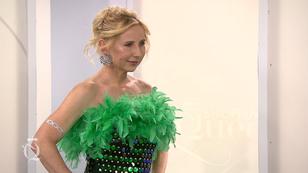 Klaudias Glitzer-Outfit kommt super an! Klaudias Glitzer-Outfit kommt super an!