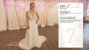 Mit diesem Kleid erklimmt Julia die Berge Mit diesem Kleid erklimmt Julia die Berge