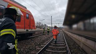 Verunglückte Person muss geborgen werden Verunglückte Person muss geborgen werden