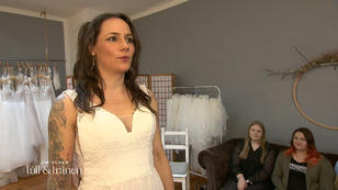 Diese Kleider haben bereits eine Hochzeit hinter sich Diese Kleider haben bereits eine Hochzeit hinter sich