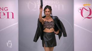 Jamila auf Angriff- im sexy Look über den Laufsteg Jamila auf Angriff- im sexy Look über den Laufsteg