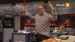 Dieses Anrichten wird dramatisch Dieses Anrichten wird dramatisch