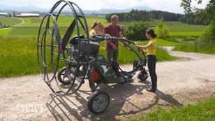 Waldrappen-Auswilderung mithilfe eines Fluggerätes Waldrappen-Auswilderung mithilfe eines Fluggerätes