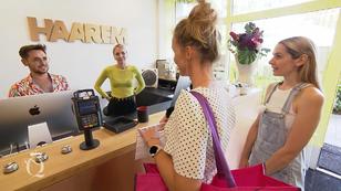 Dieser Friseur schneidet kostenlos Dieser Friseur schneidet kostenlos