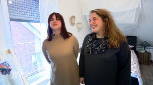 Christina bekommt Hilfe von ihrer Schwester Marie Christina bekommt Hilfe von ihrer Schwester Marie